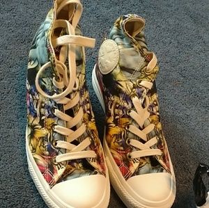 Flower wedged Converse